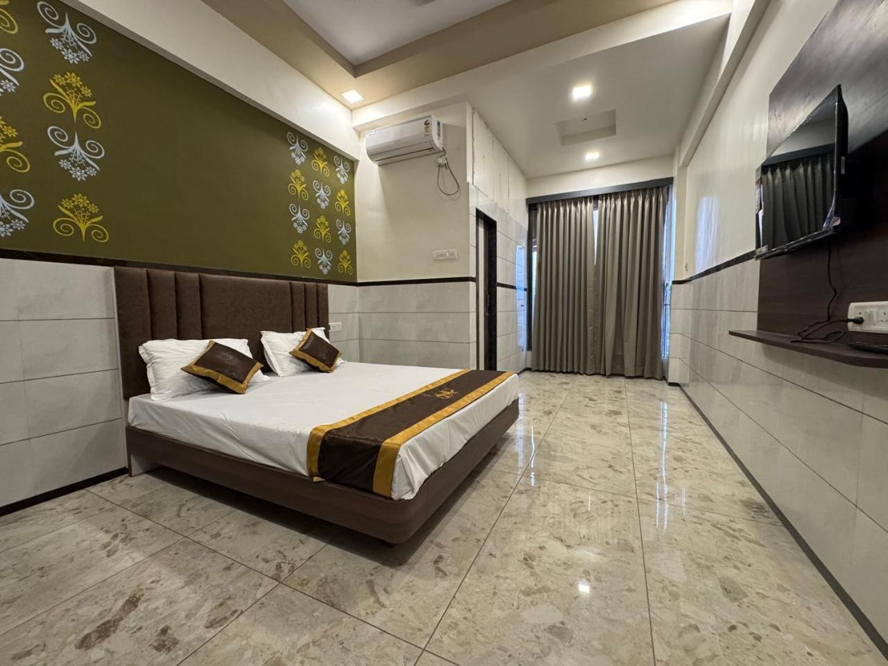 Majestic Inn Vasai Dış mekan fotoğraf