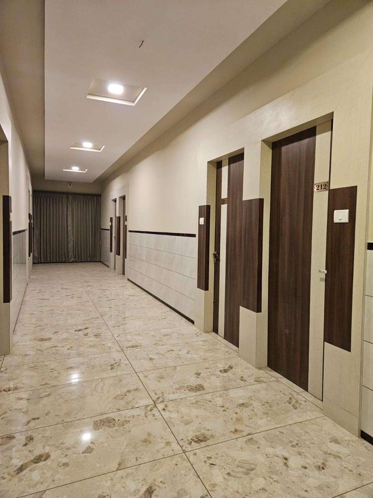 Majestic Inn Vasai Dış mekan fotoğraf
