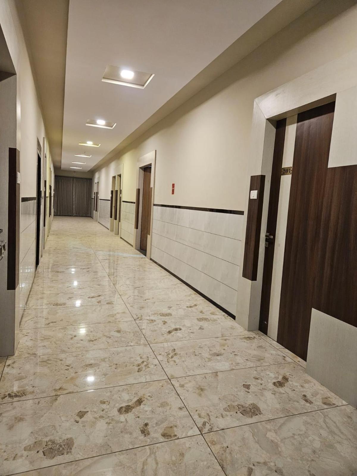 Majestic Inn Vasai Dış mekan fotoğraf